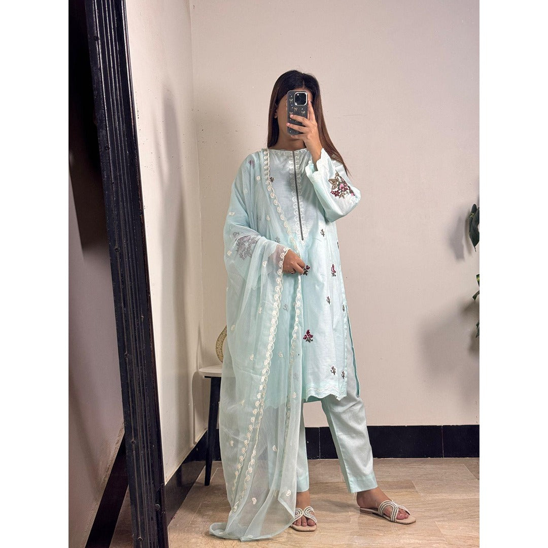 Aira Mint – 3 Piece Embroidered Suit