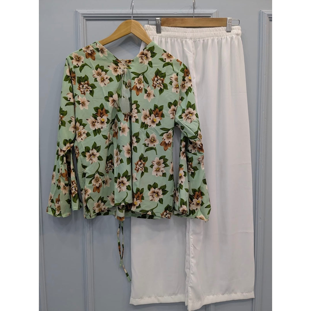 Flora Vibe Edit – Printed Chic Top with Trouser