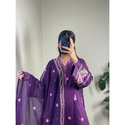 Zehra Plum – 3 Piece Embroidered Suit