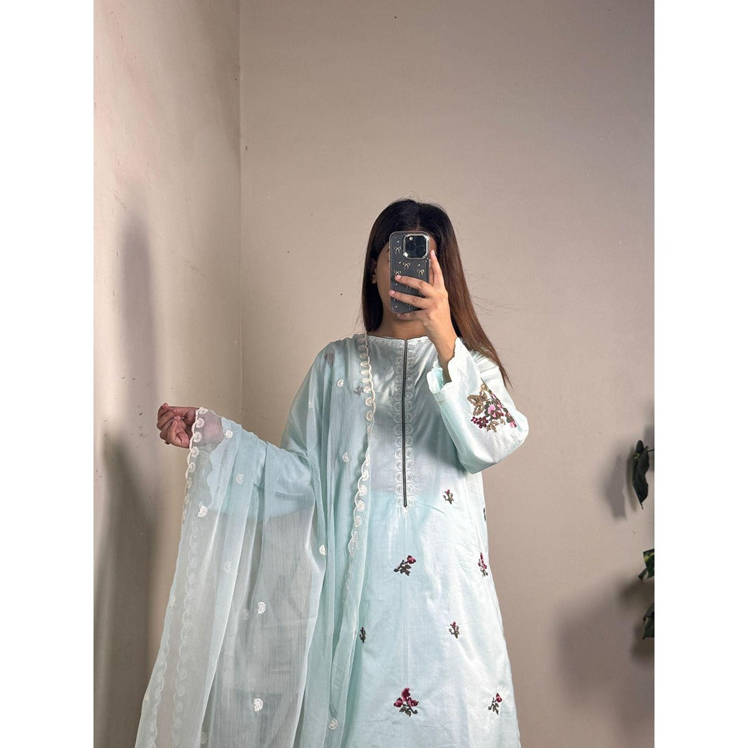 Aira Mint – 3 Piece Embroidered Suit