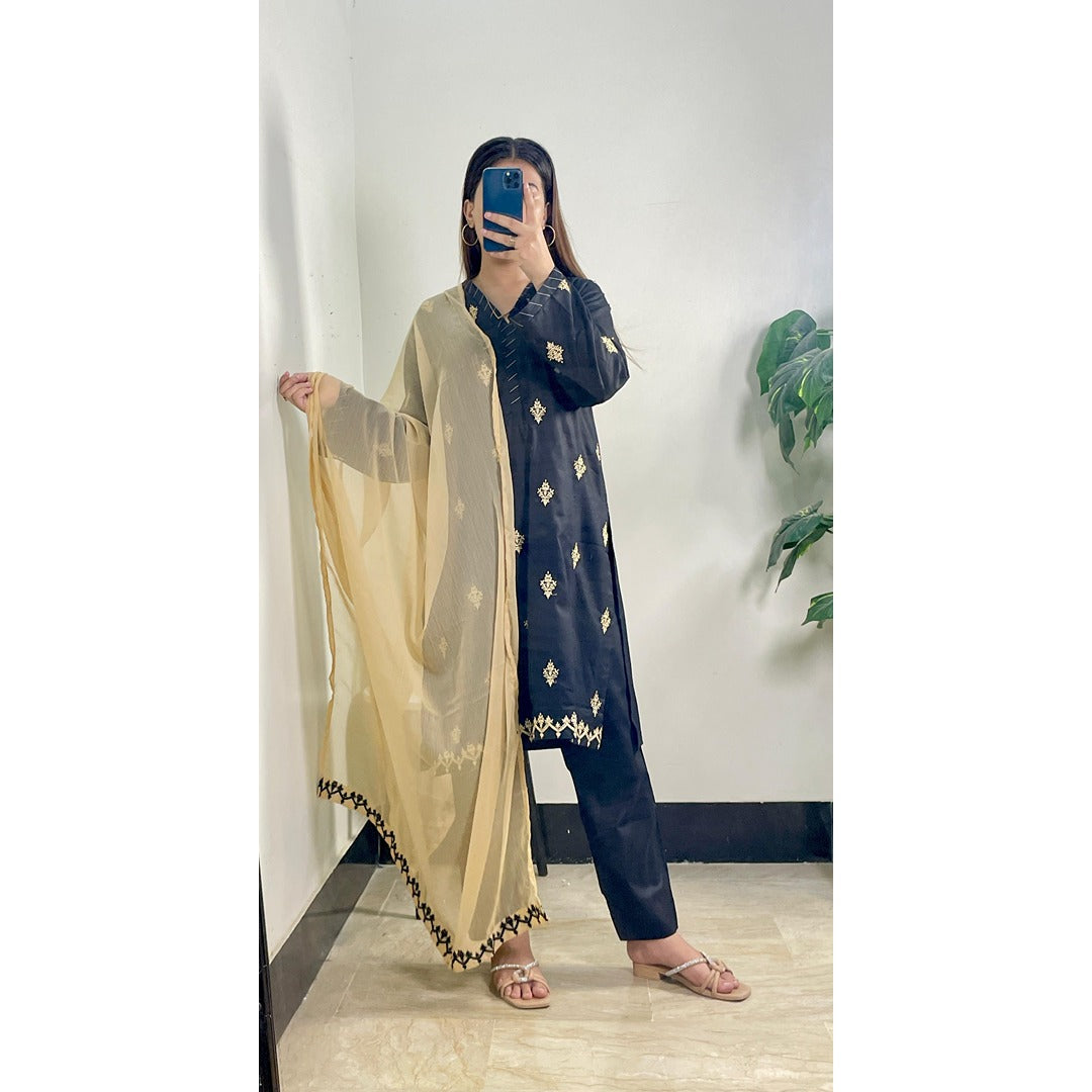 Zaria Noir – 3 Piece Embroidered Suit