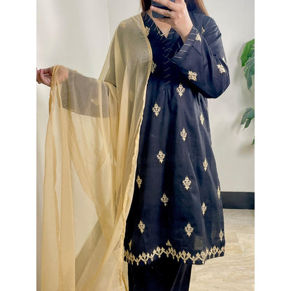 Zaria Noir – 3 Piece Embroidered Suit