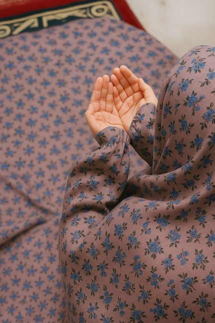 NAMAZ CHADER WITH SLEEVES