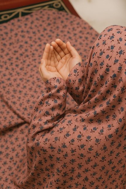NAMAZ CHADER WITH SLEEVES