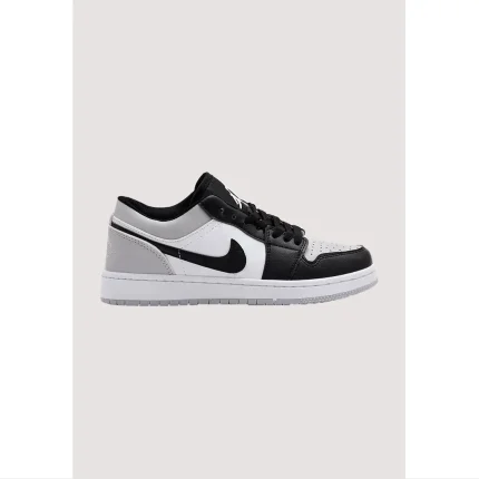 AIR JORDAN 1 LOWS LIGHT SMOKE GREY TOE WOMENS