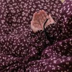 NAMAZ CHADER WITH SLEEVES (MAROON)