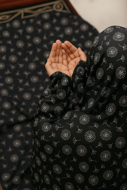 NAMAZ CHADER WITH SLEEVES