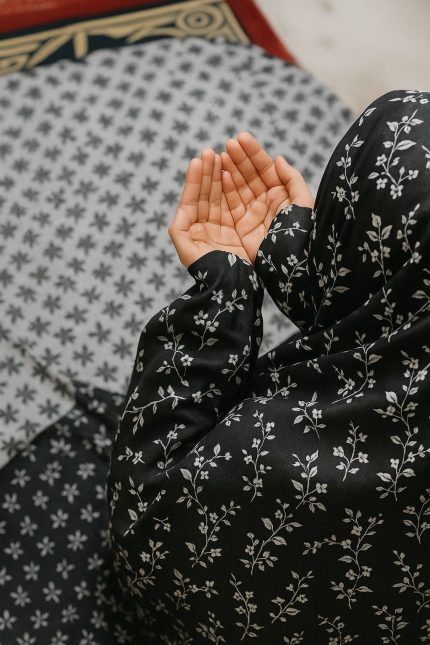 NAMAZ CHADER WITH SLEEVES