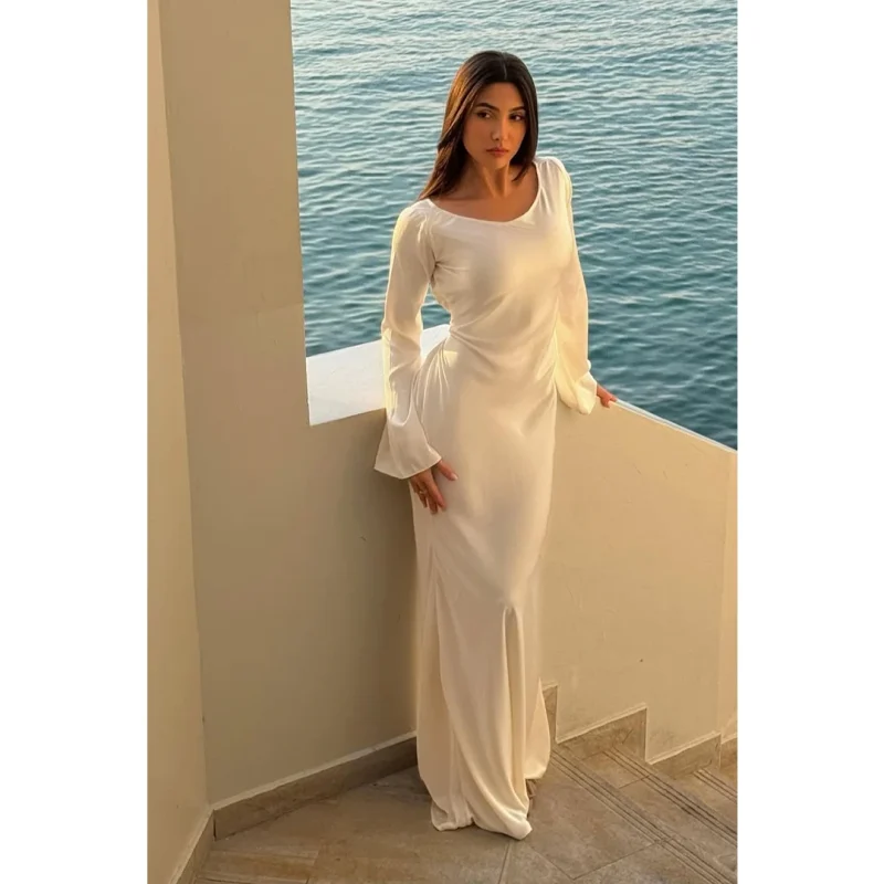 Ivory Dream – Pure and timeless beauty that never goes out of style.